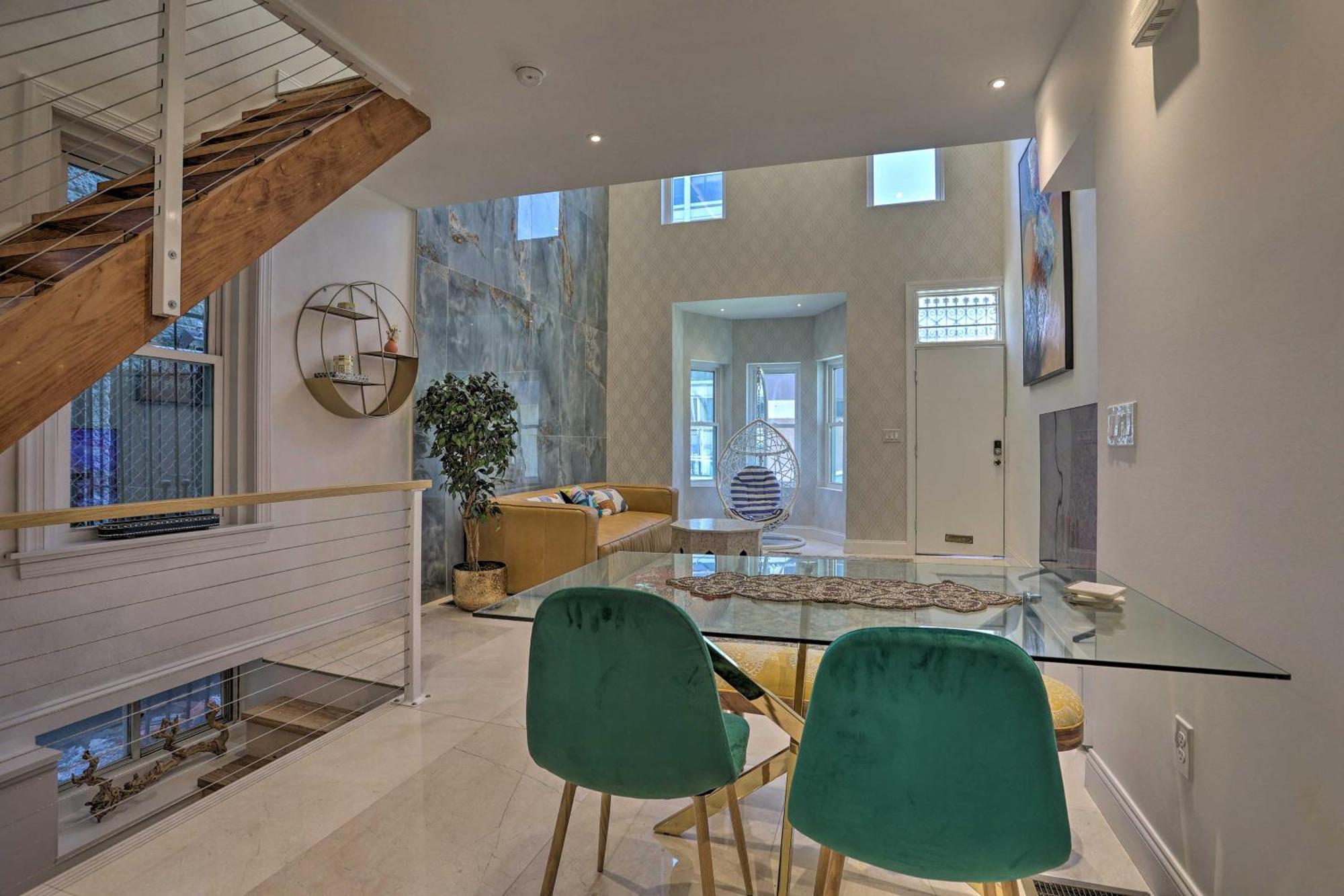 Live Loftily At Holiday home *